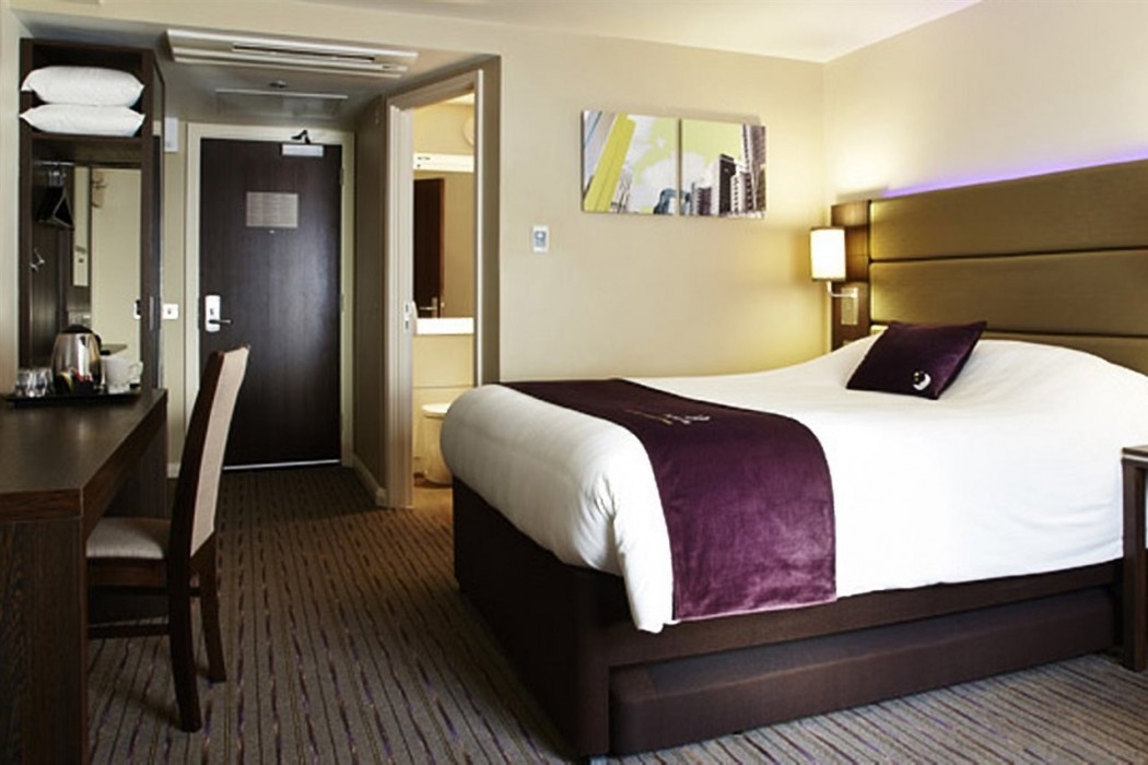 Premier Inn Slough West (Slough Trading Estate) Hotel 8/42