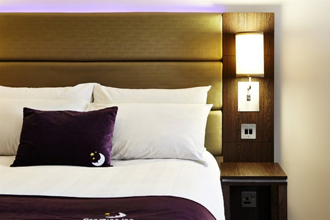Premier Inn Slough West (Slough Trading Estate) Hotel 9/42