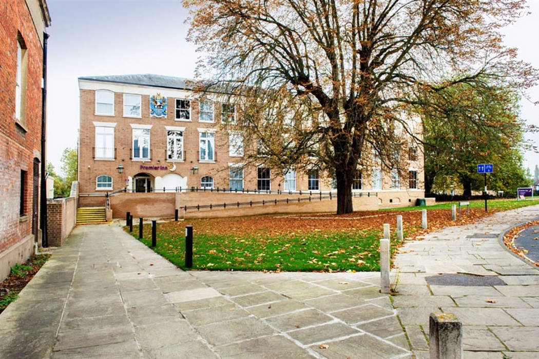 Premier Inn Bury St Edmunds Town Centre 15/40