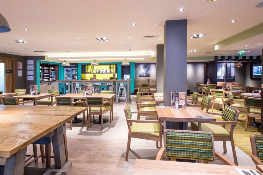 Premier Inn Bury St Edmunds Town Centre 22/40