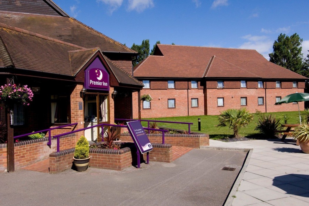 Premier Inn Christchurch (East) 17/49