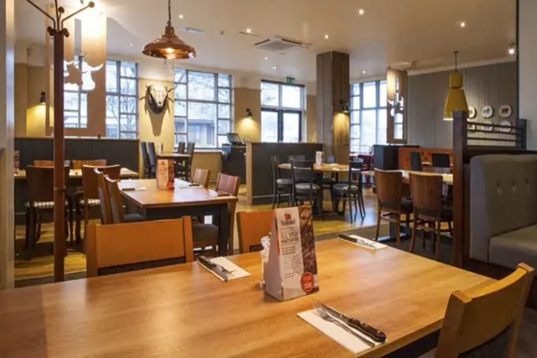 Premier Inn Gravesend Central 18/23