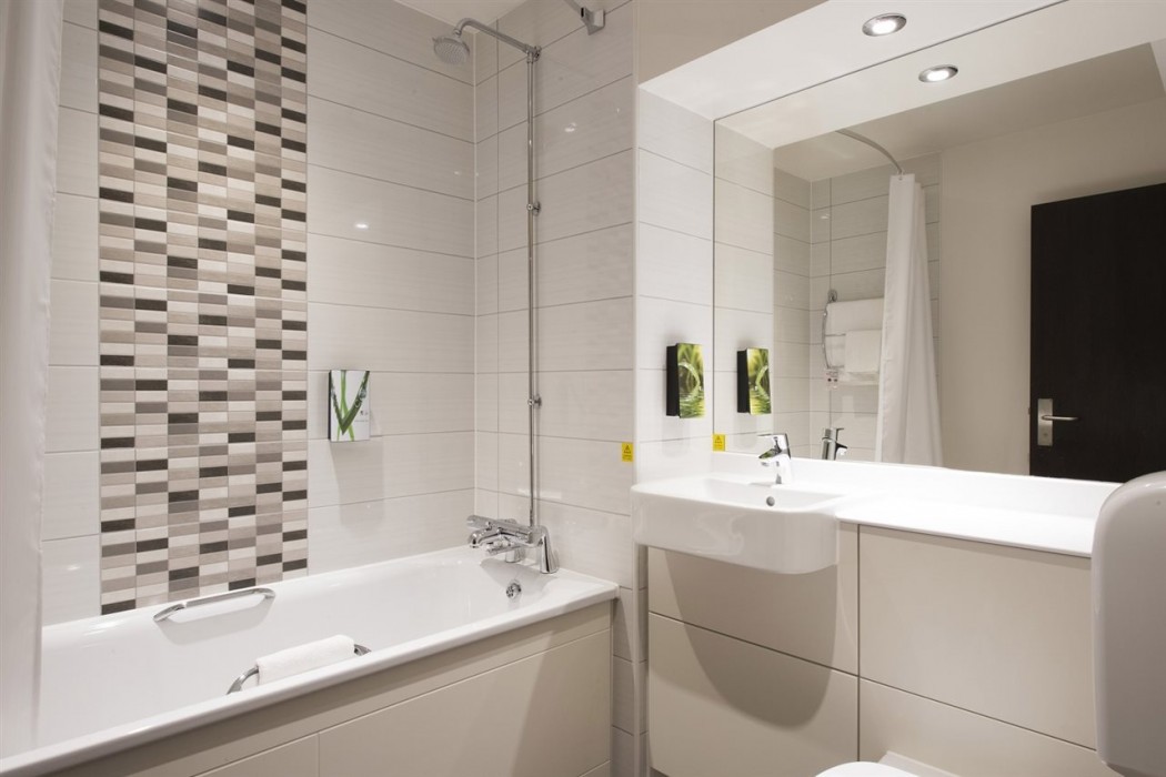 Premier Inn Bude hotel 6/29