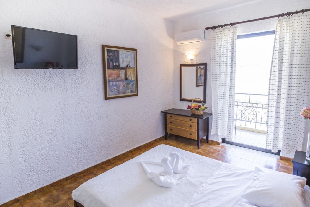 Creta Aquamarine Hotel 24/88