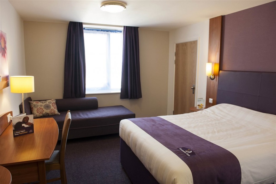 Premier Inn Dorchester 7/24