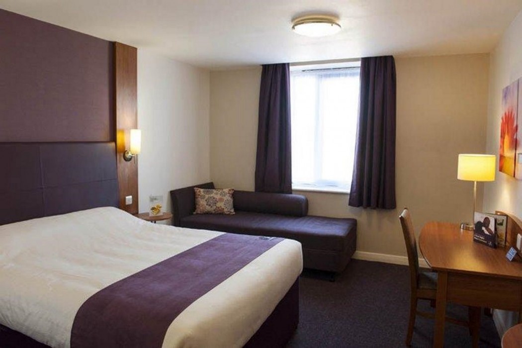 Premier Inn Dorchester 6/24