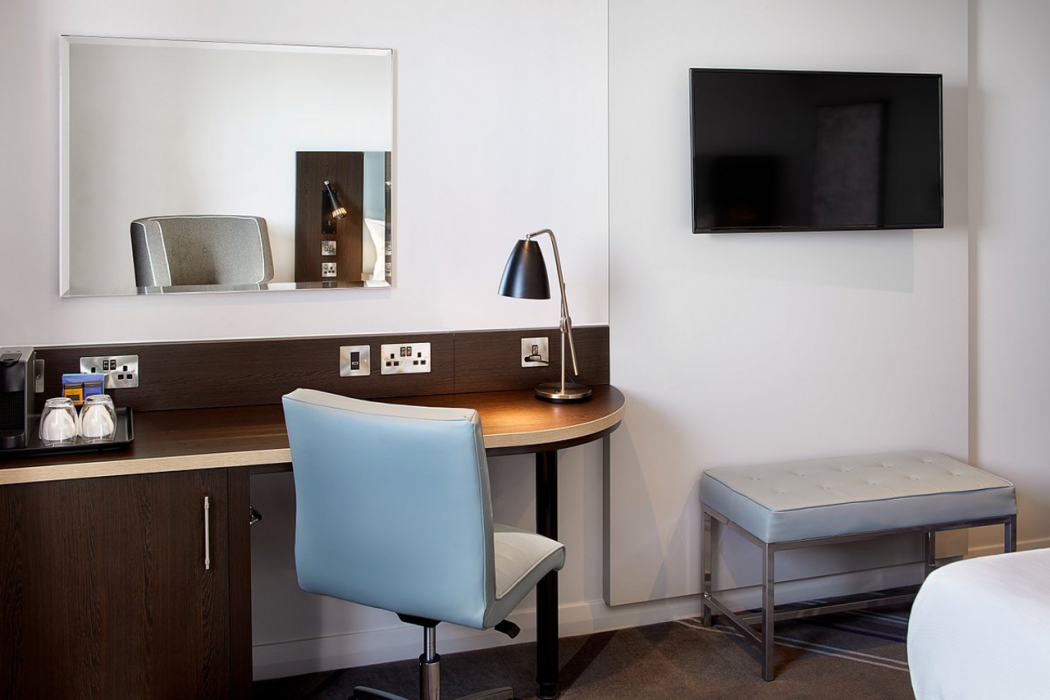Premier Inn Yeovil Airfield 15/27