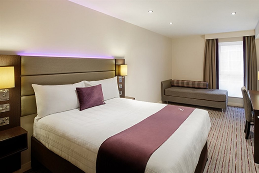 Premier Inn Bridgend (M4 J35) 9/24