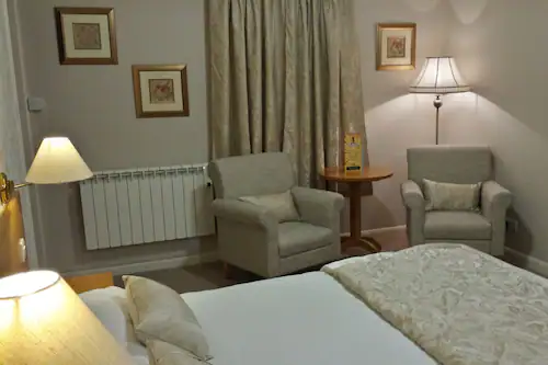 Sturdy's Castle Country Inn 12/47