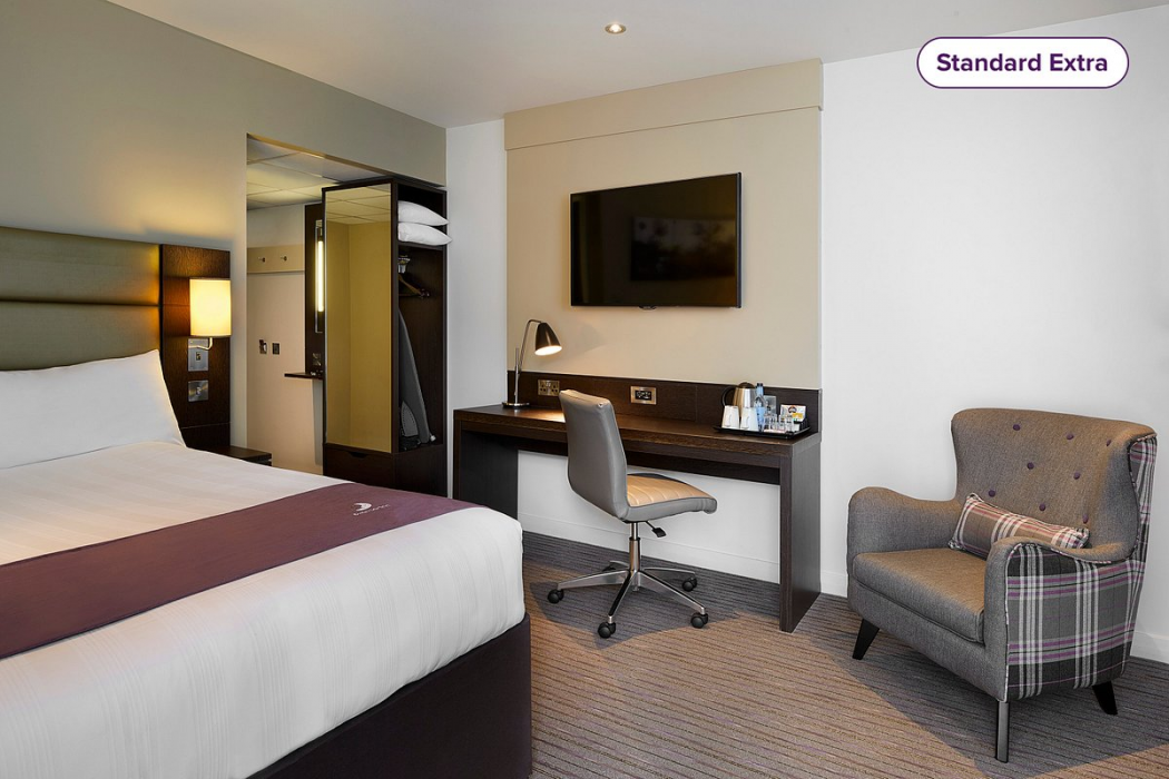 Premier Inn Manchester Salford Media City Hotel 7/44