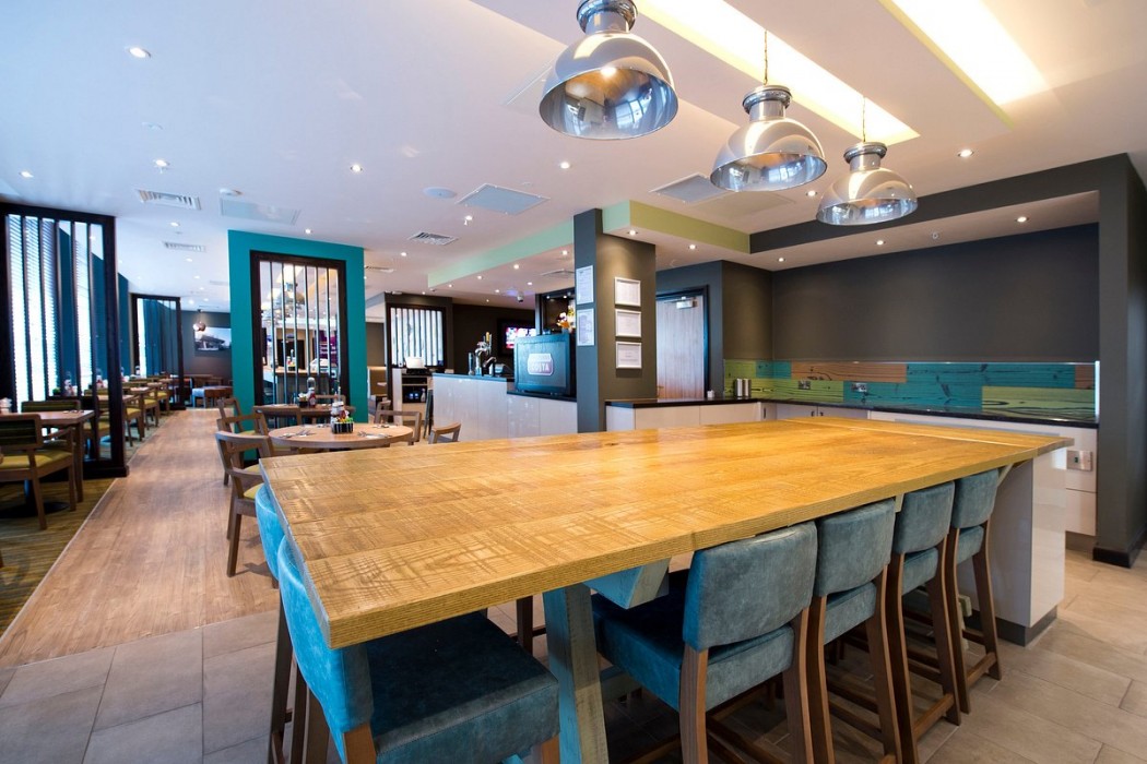 Premier Inn Manchester Salford Media City Hotel 18/44