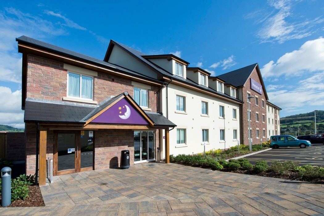 Premier Inn Abergavenny 13/41