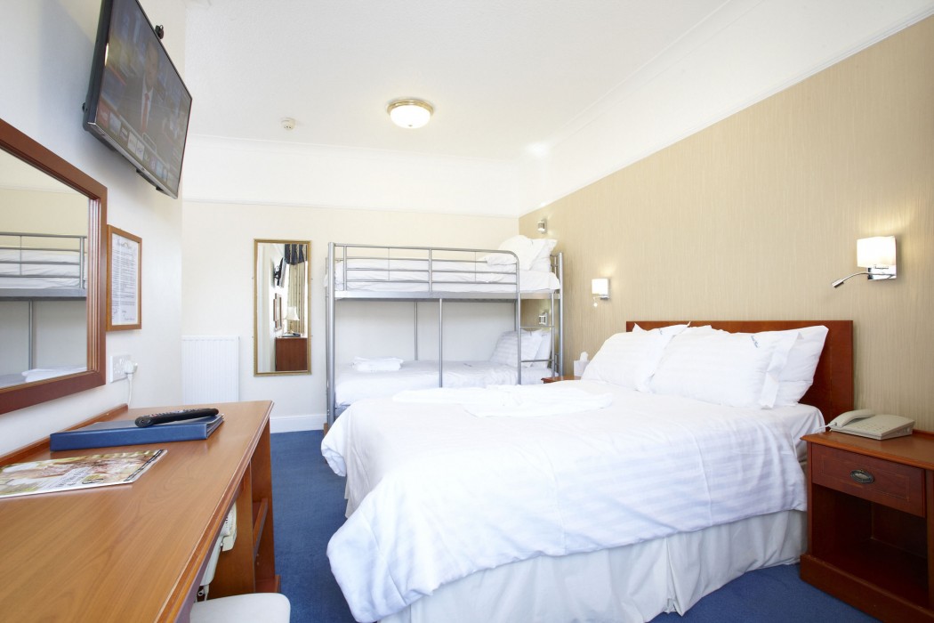 Invicta Hotel 24/64