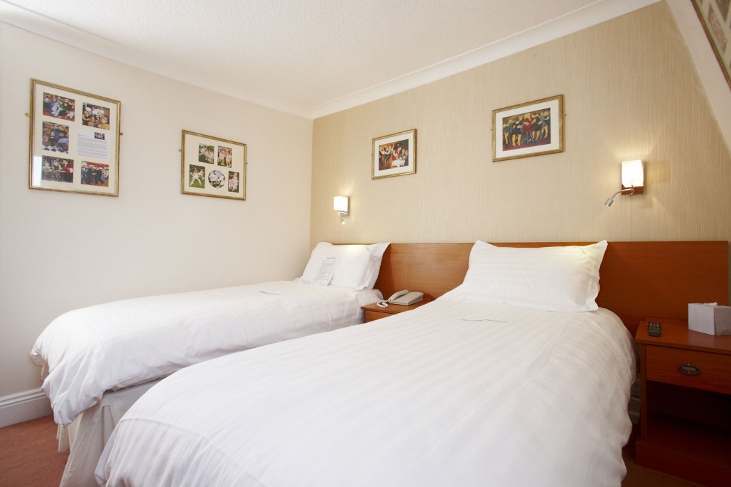 Invicta Hotel 30/64