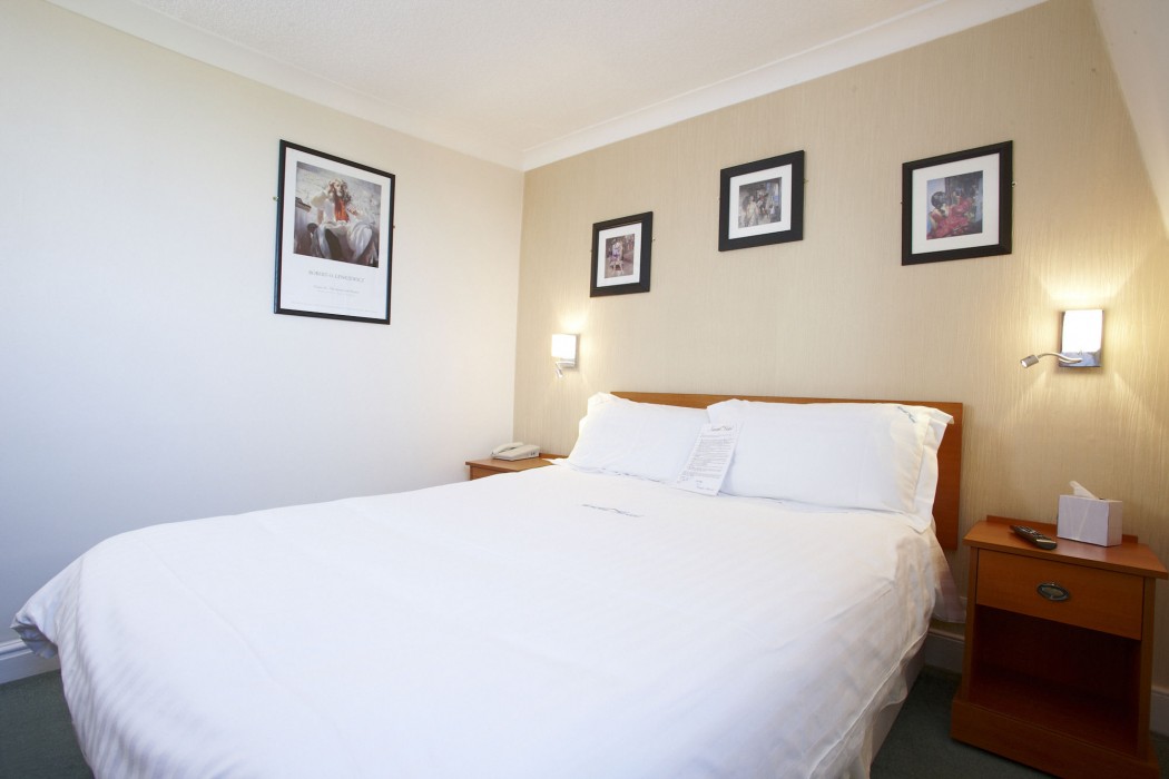 Invicta Hotel 25/64