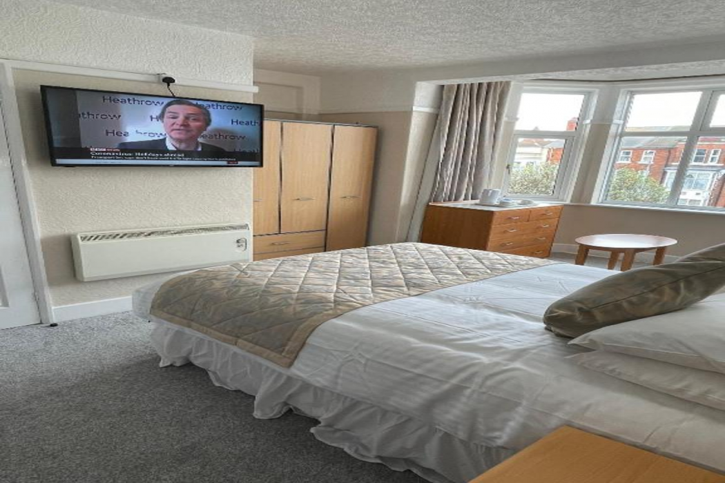 OYO Queens Hotel, Skegness 12/52