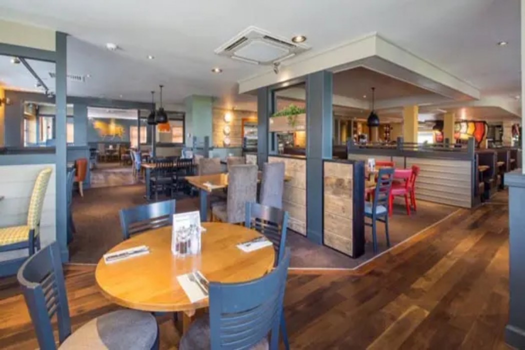 Premier Inn Llanelli Central East Hotel 22/50