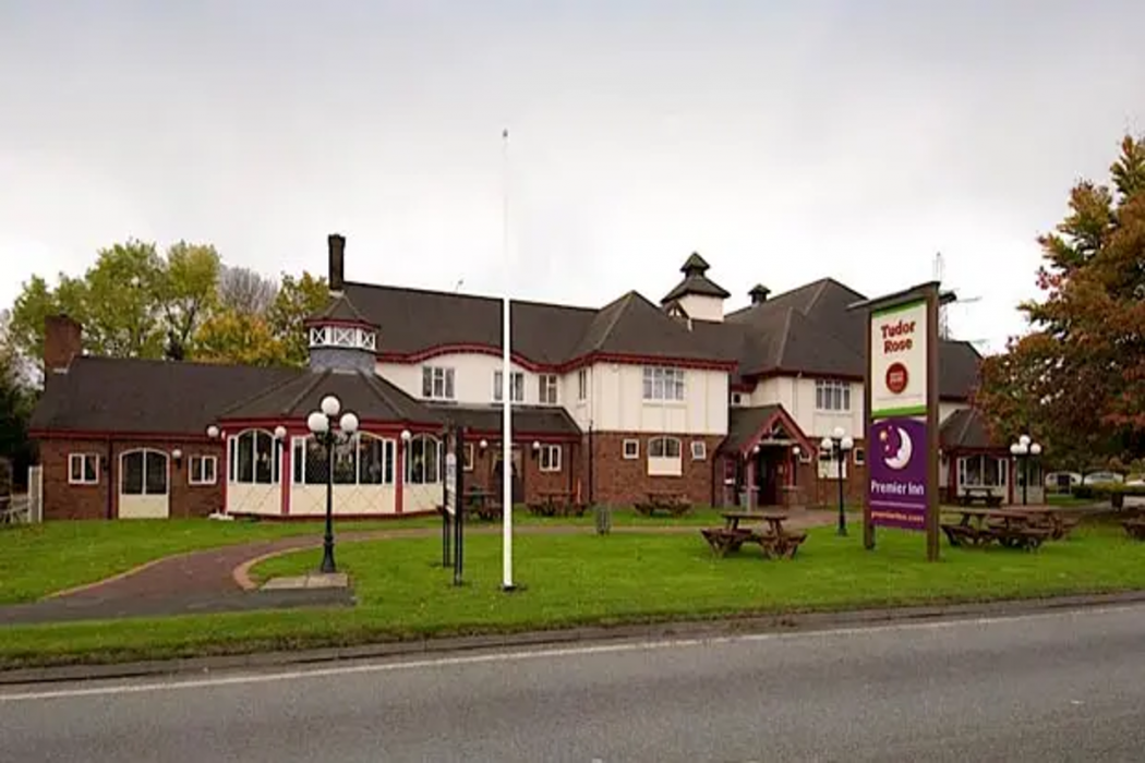 Premier Inn Wirral (Two Mills) 3/27