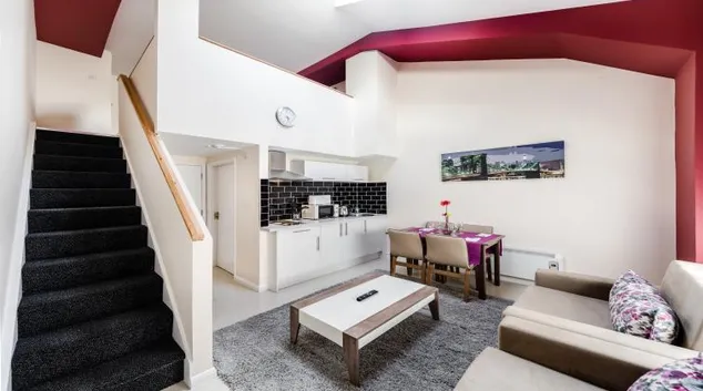 Aldgate Commercial House Apartments 9/37