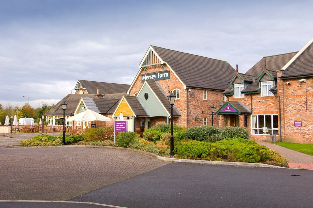 Premier Inn Manchester (Sale) in TRAFFORD