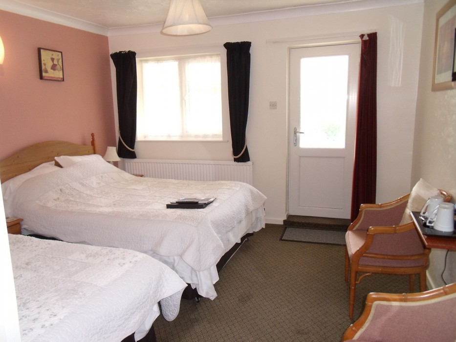 The New Inn Motel 25/93