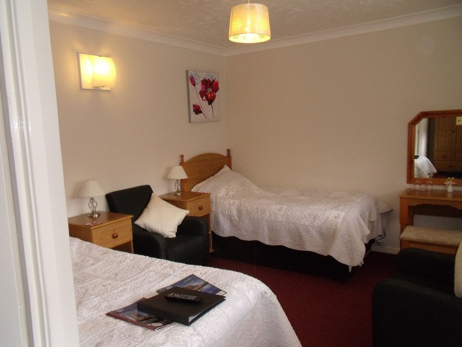 The New Inn Motel 42/93