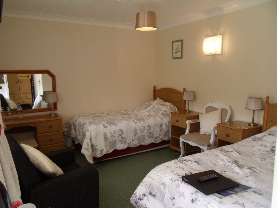 The New Inn Motel 49/93
