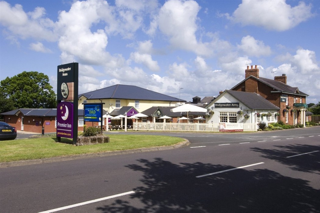 Premier Inn Shrewsbury North (Harmer Hill) 22/39