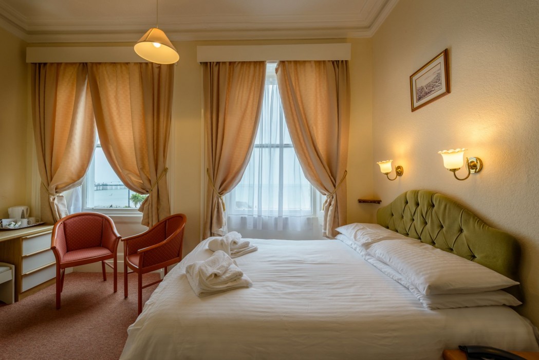Somerset Hotel 23/77