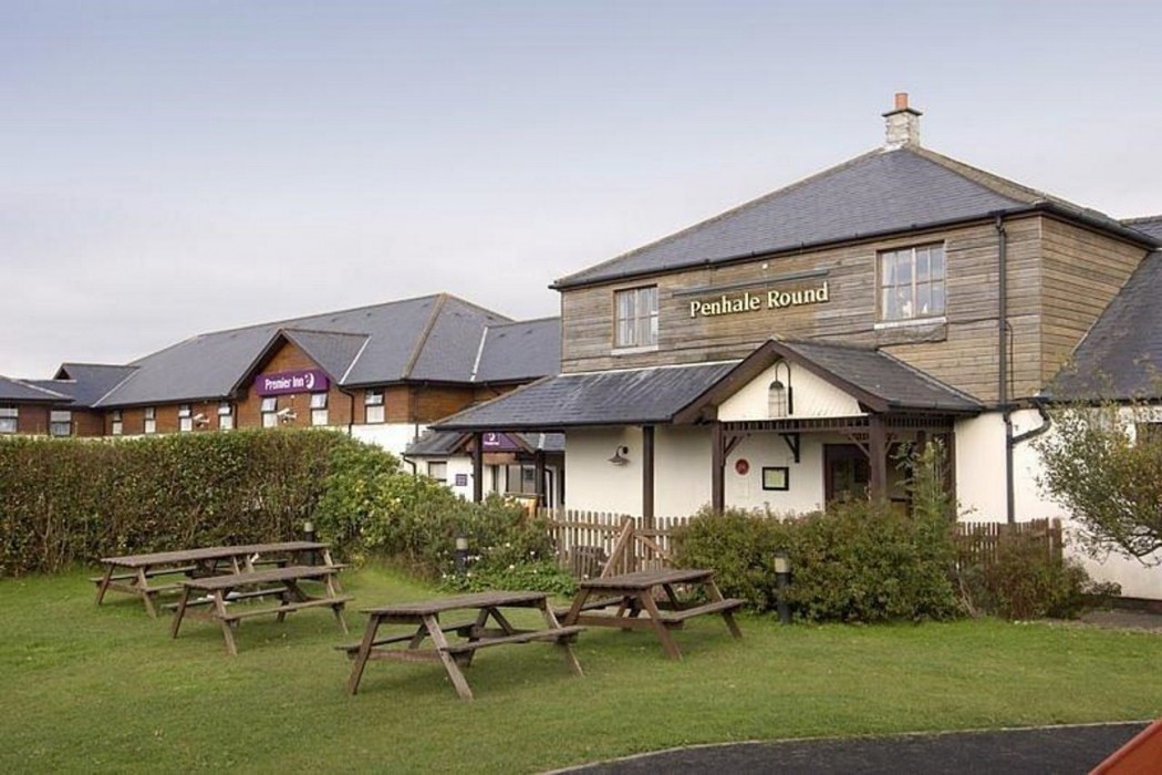 Premier Inn Newquay A 30 Fraddon 18/28