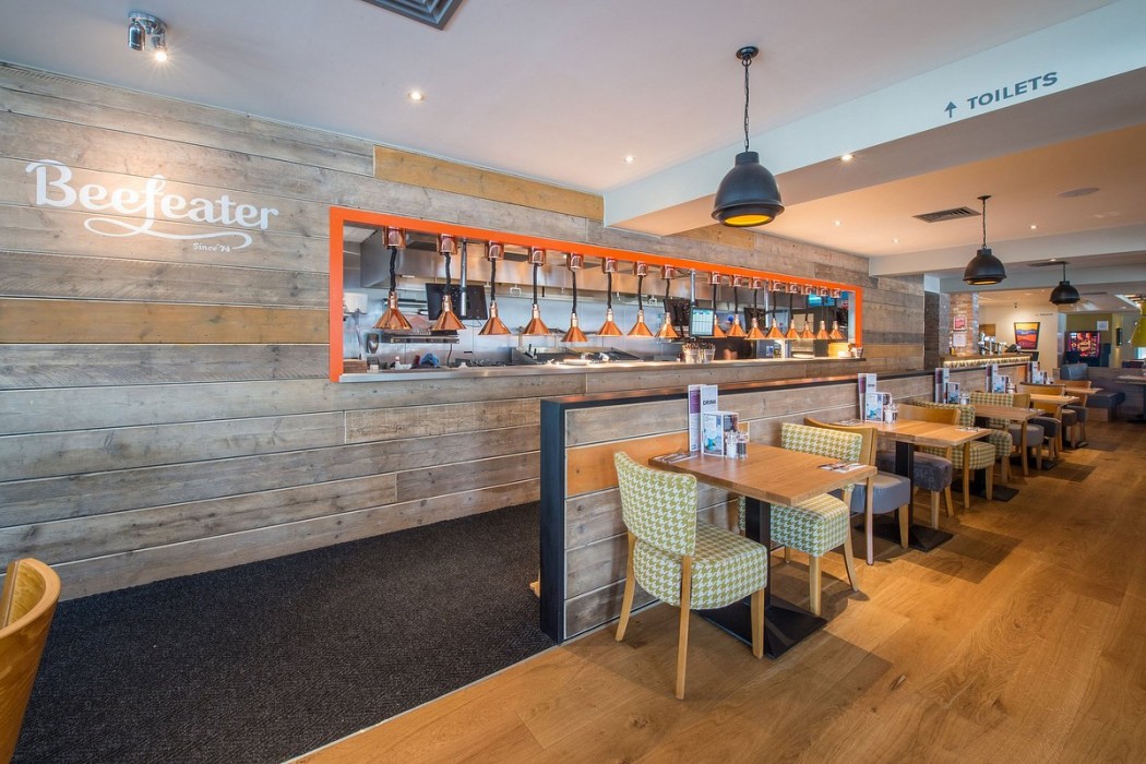 Premier Inn Farnborough Town Centre hotel 17/27