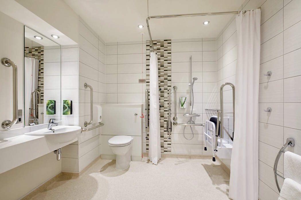 Premier Inn Farnborough Town Centre hotel 11/27