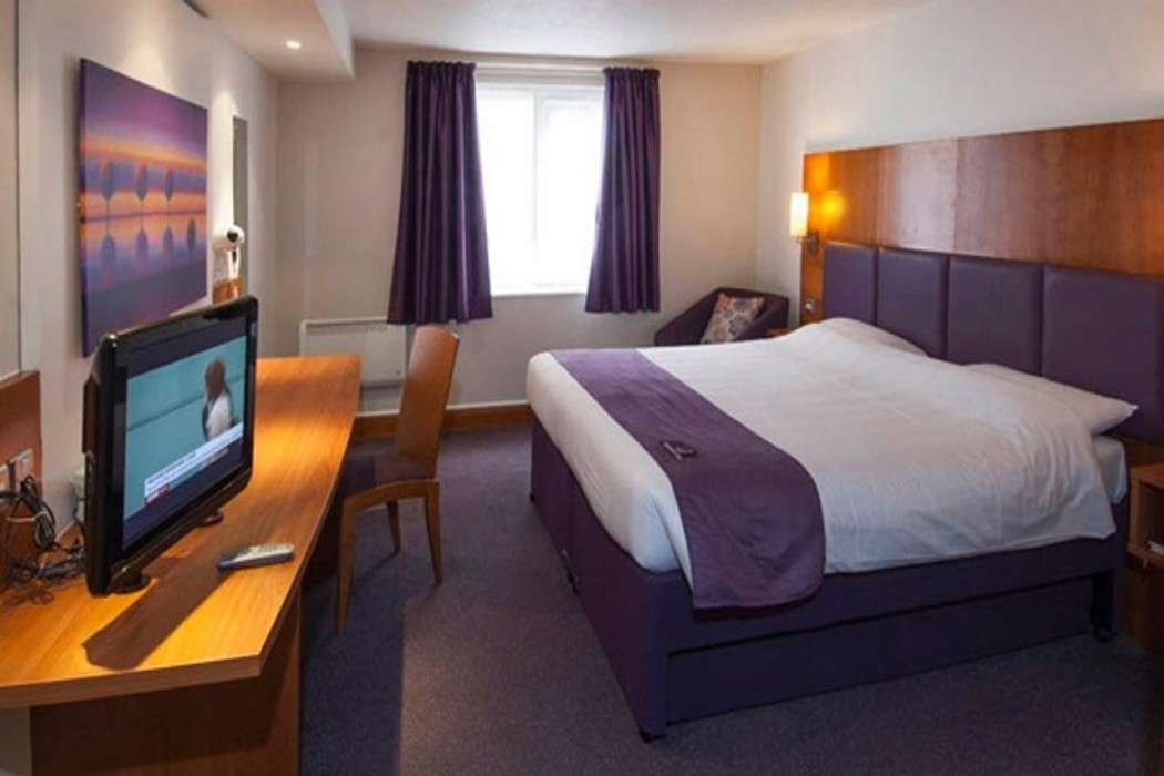 Premier Inn Halifax South 8/30