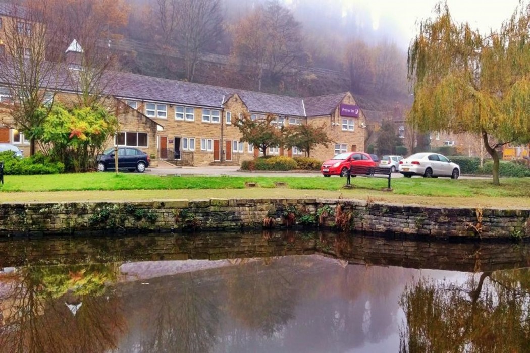 Premier Inn Halifax South in CALDERDALE