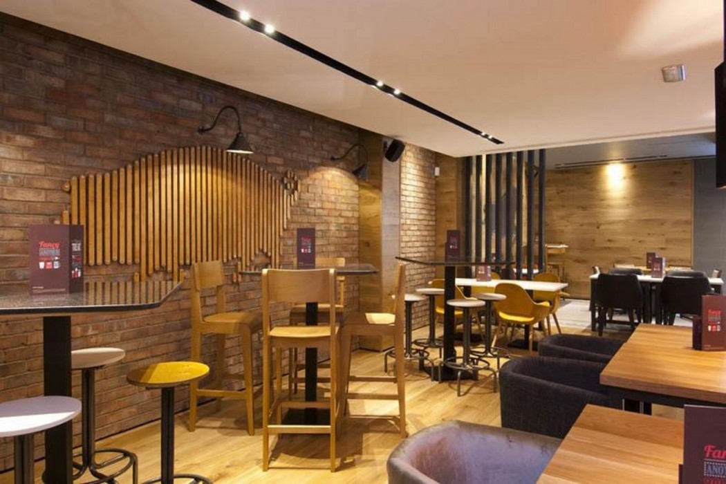 Premier Inn Halifax Town Centre 12/48
