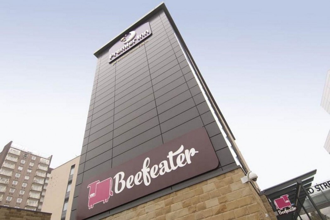 Premier Inn Halifax Town Centre 24/48