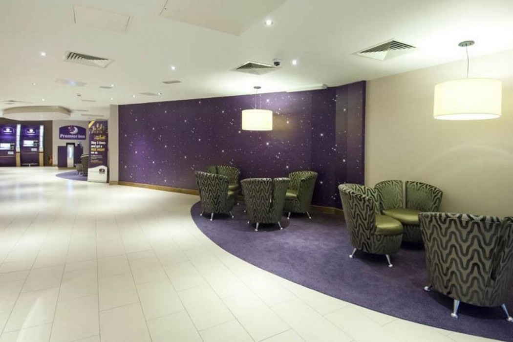 Premier Inn Halifax Town Centre 19/48