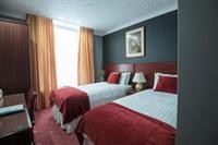 Caledonian Hotel 19/34