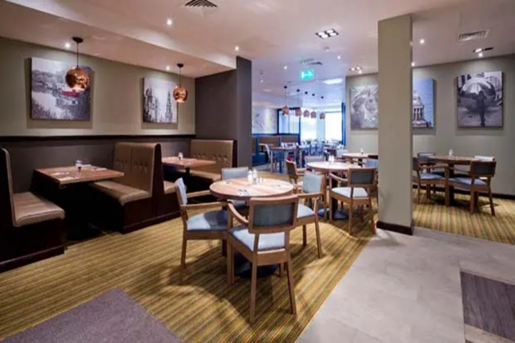 Premier Inn Leeds City Centre (Whitehall Road) Hotel 22/50