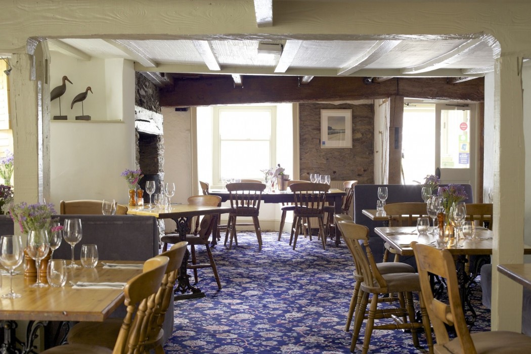 The Plume Of Feathers 24/79