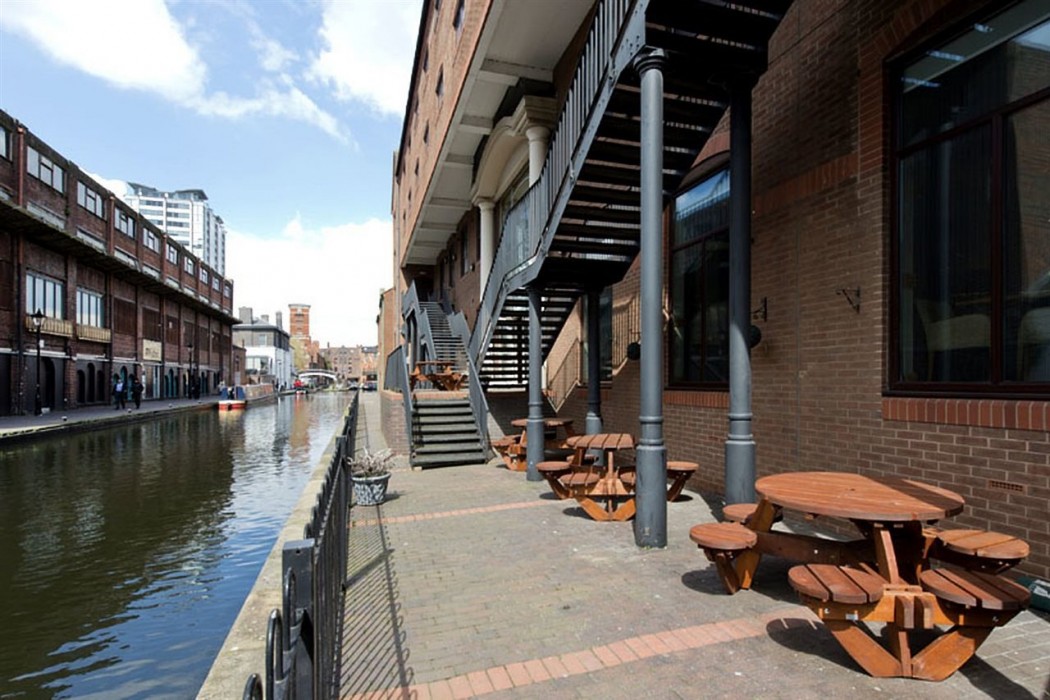 Premier Inn Birmingham City Centre Bridge Street 22/51
