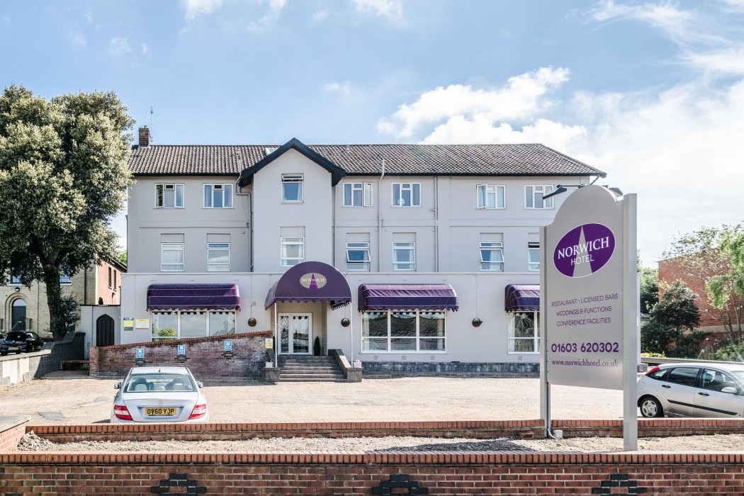 Norwich Central Hotel- Near Norwich Train Station and Carrow Road Stadium 36/44