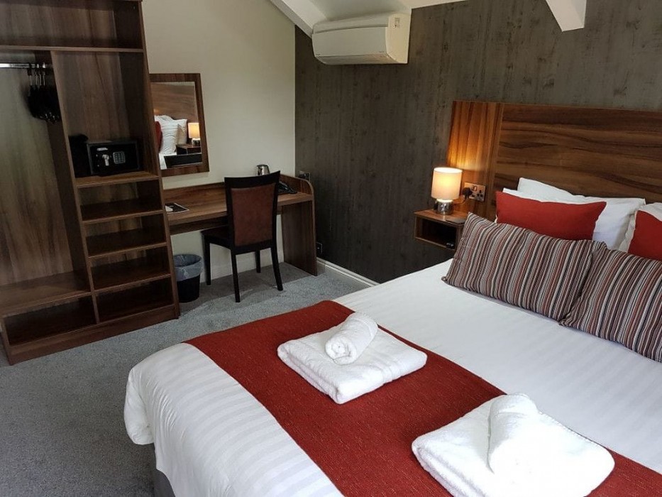 Heywood Spa Hotel 12/37
