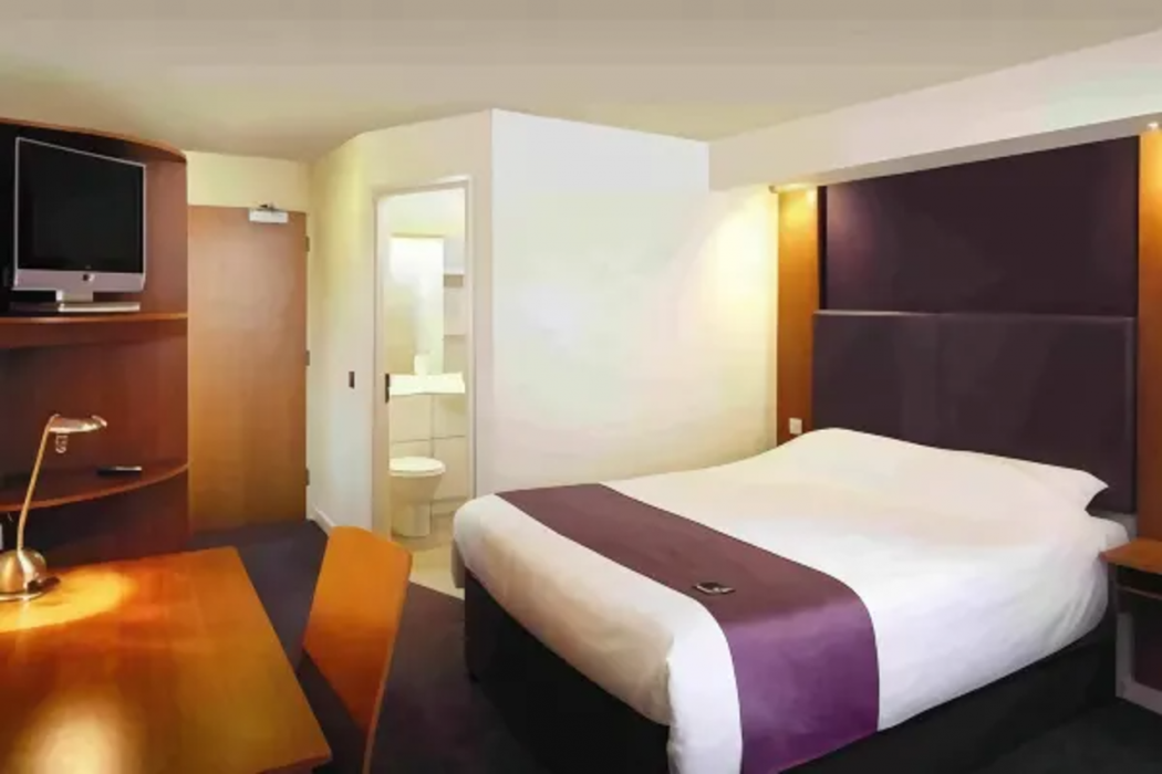 Premier Inn Warrington - A49/M62 J9 9/40