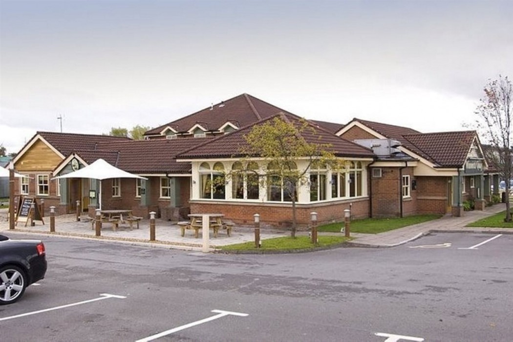 Premier Inn Warrington - A49/M62 J9 23/40