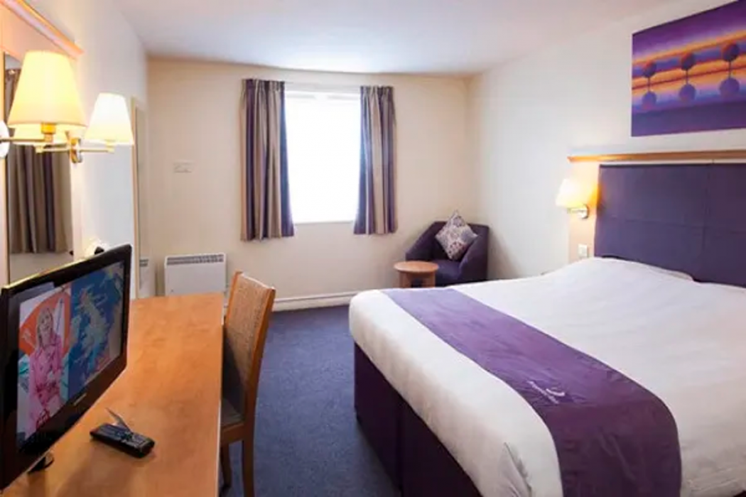 Premier Inn Warrington - A49/M62 J9 14/40