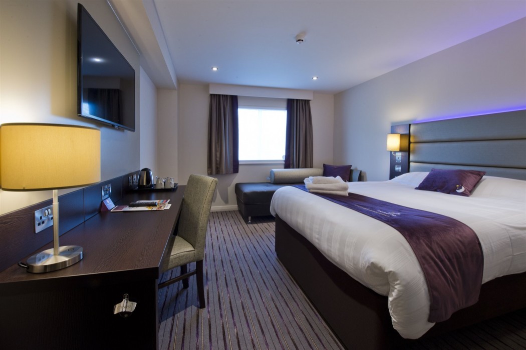 Premier Inn Cirencester Town Centre 18/57