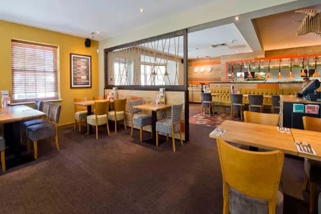 Premier Inn Farnham 22/46