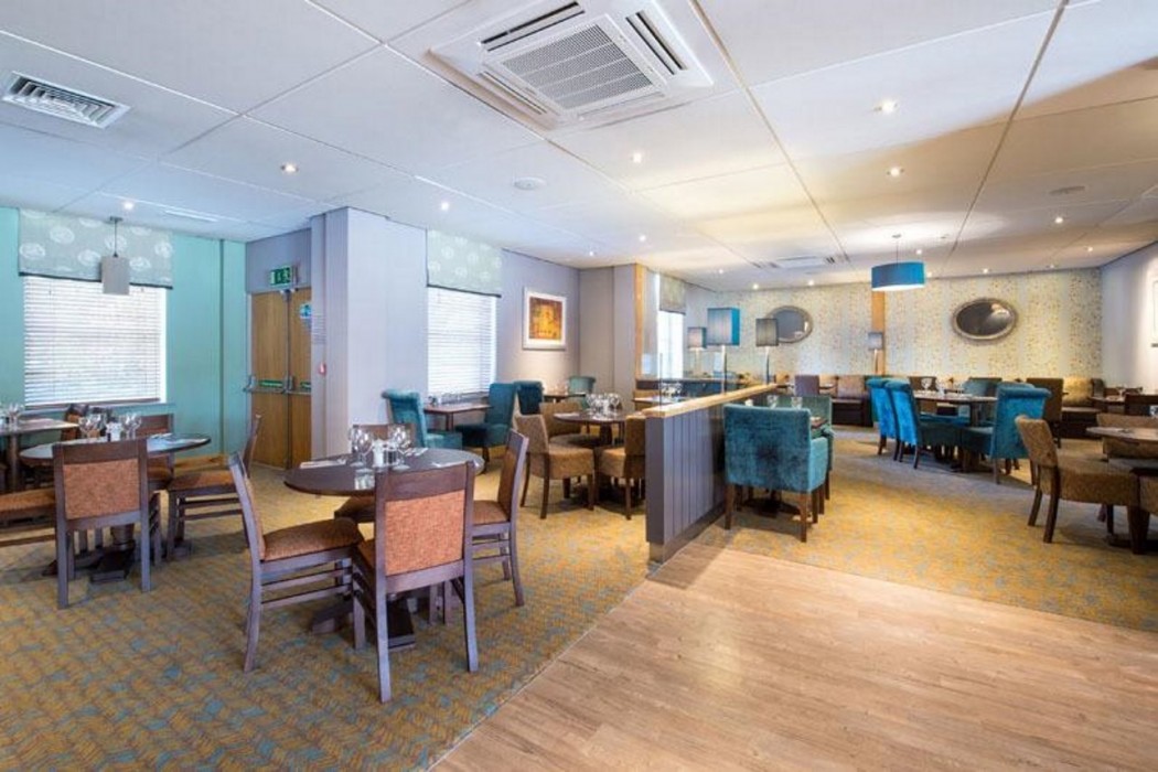 Premier Inn Stoke/Trentham Gardens 15/49