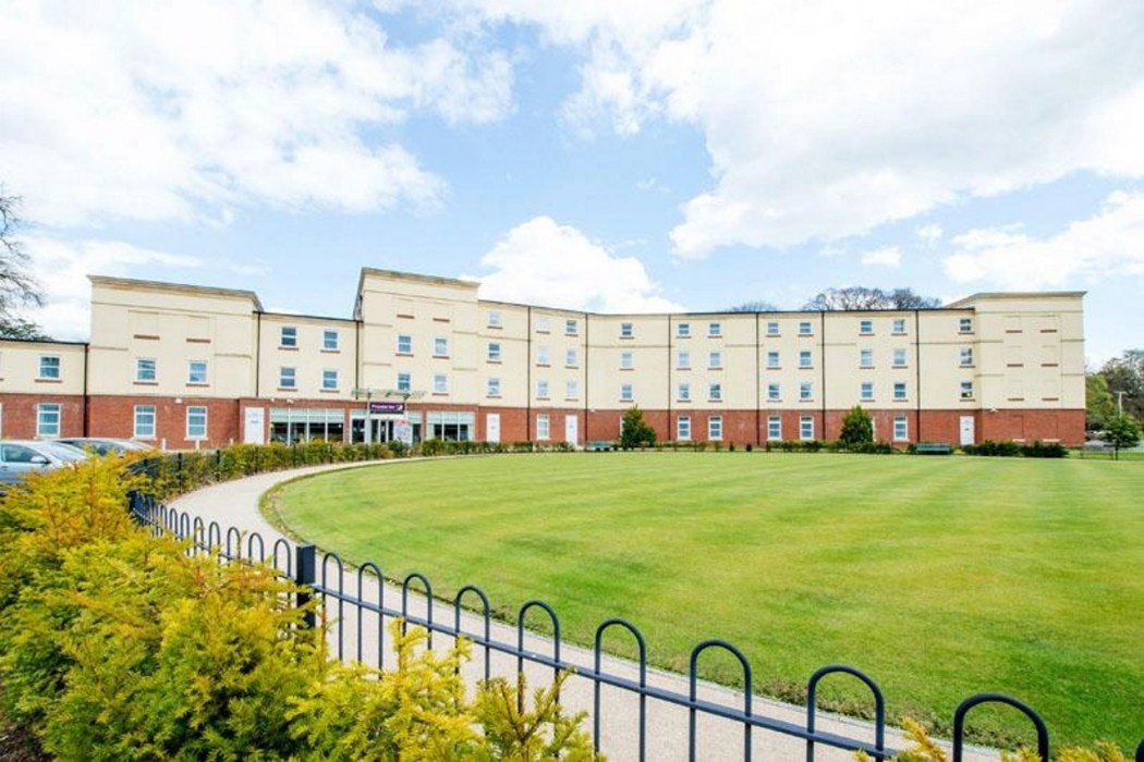 Premier Inn Stoke/Trentham Gardens 19/49